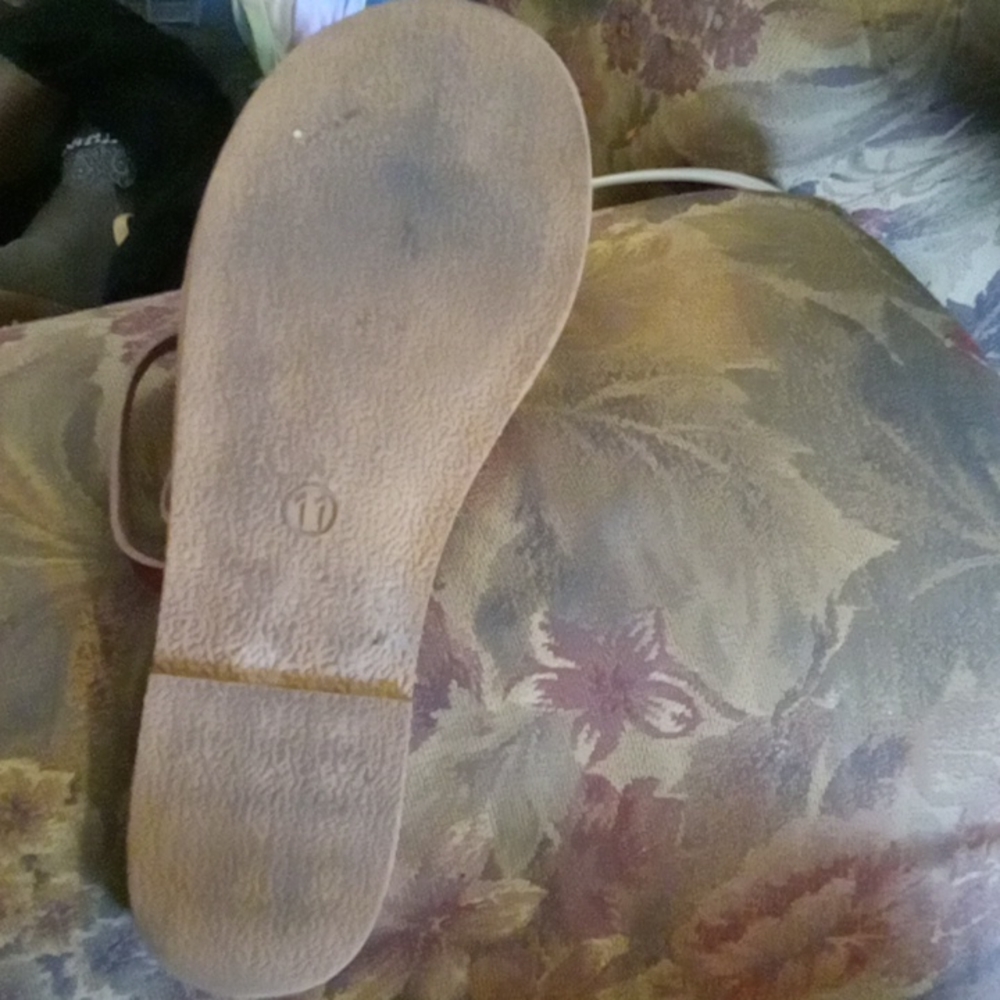 Sandals - Picture 2 of 3